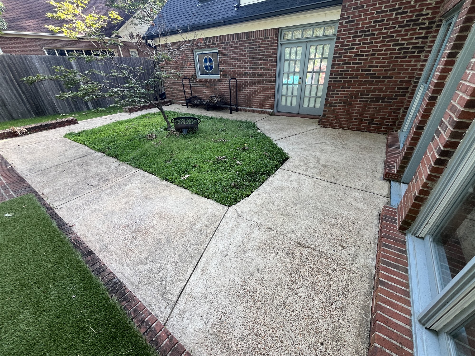 Completed exterior cleaning project